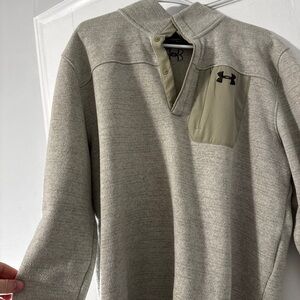 Under Armour Light Gray Pullover with Olive Pocket